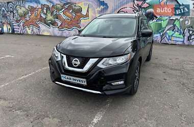 Внедорожник / Кроссовер Nissan Rogue 2017 в 