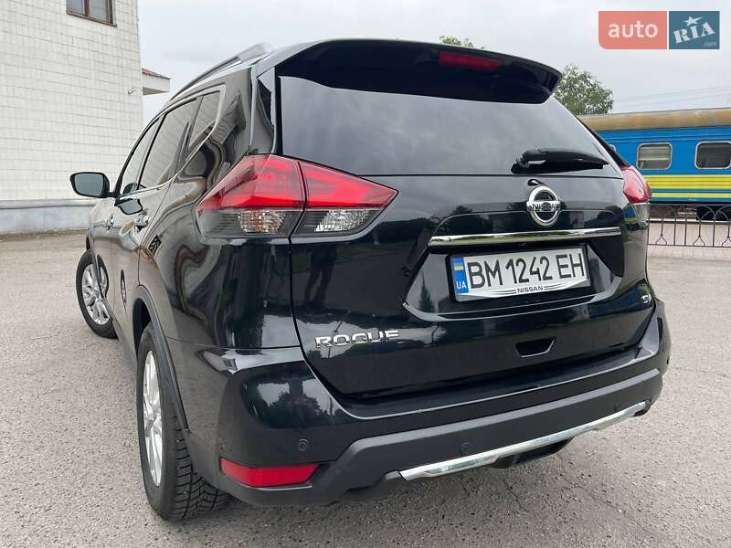 Внедорожник / Кроссовер Nissan Rogue 2019 в Ромнах