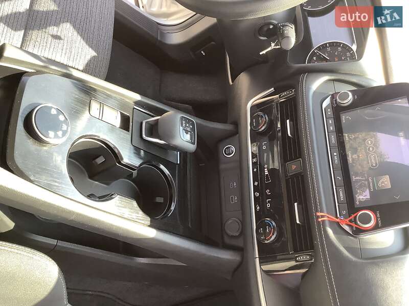 Позашляховик / Кросовер Nissan Rogue 2021 в Вінниці