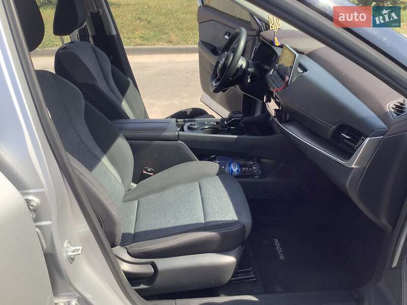 Позашляховик / Кросовер Nissan Rogue 2021 в Вінниці