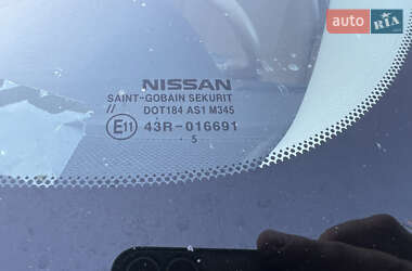 Внедорожник / Кроссовер Nissan Rogue 2015 в 