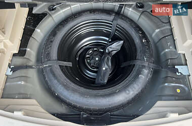 Внедорожник / Кроссовер Nissan Rogue 2015 в 