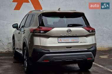 Внедорожник / Кроссовер Nissan Rogue 2021 в 