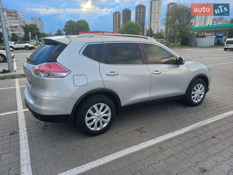 Внедорожник / Кроссовер Nissan Rogue 2015 в Киеве