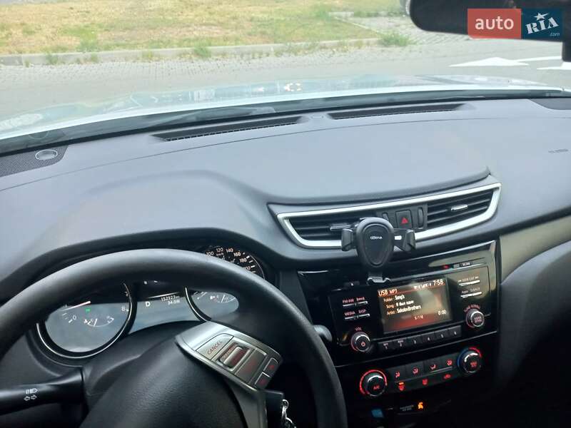Внедорожник / Кроссовер Nissan Rogue 2015 в Киеве