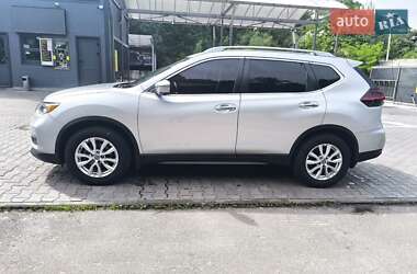 Внедорожник / Кроссовер Nissan Rogue 2018 в 