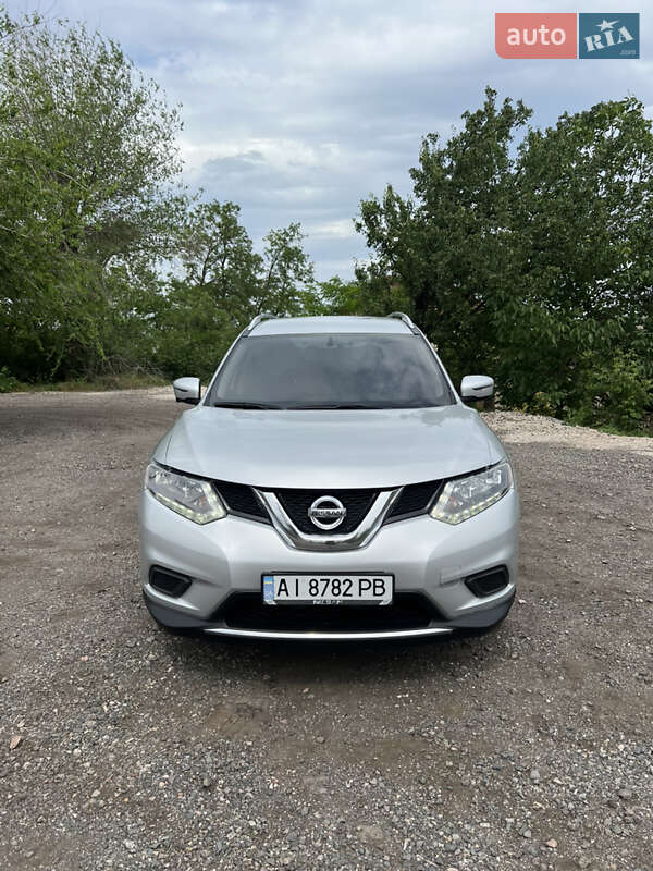 Позашляховик / Кросовер Nissan Rogue 2015 в Кривому Розі