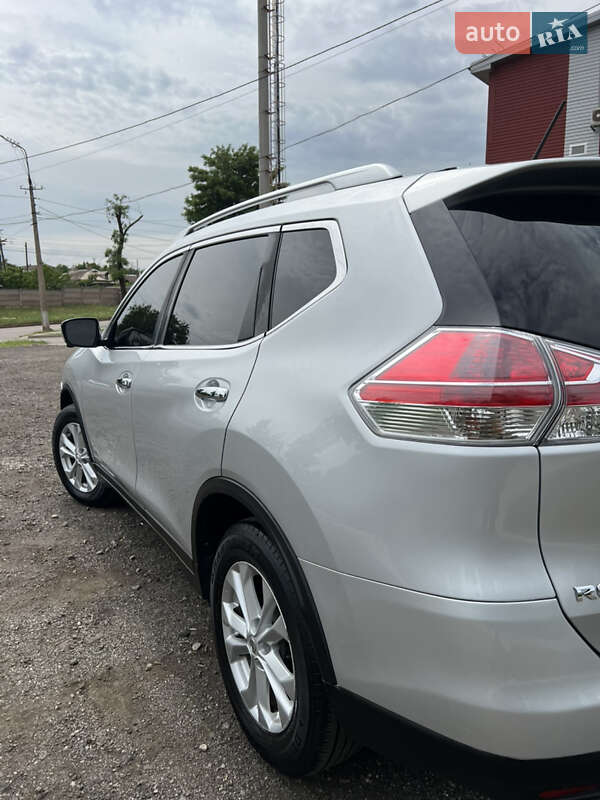 Позашляховик / Кросовер Nissan Rogue 2015 в Кривому Розі