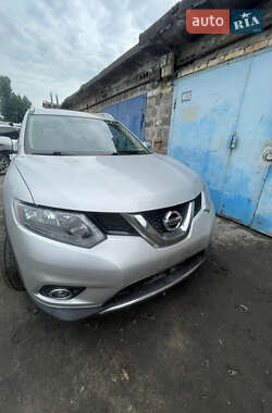 Внедорожник / Кроссовер Nissan Rogue 2016 в 
