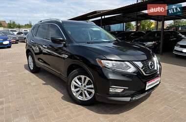 Внедорожник / Кроссовер Nissan Rogue 2015 в Кривом Роге