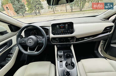 Внедорожник / Кроссовер Nissan Rogue 2022 в 