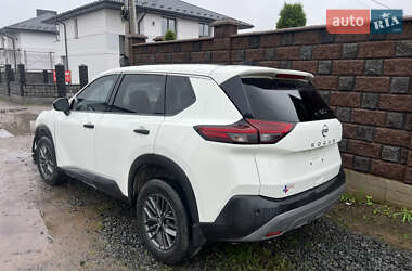 Позашляховик / Кросовер Nissan Rogue 2022 в 