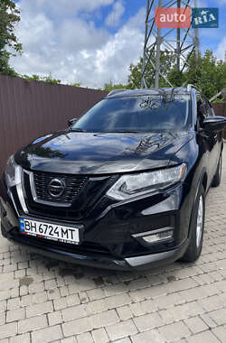 Внедорожник / Кроссовер Nissan Rogue 2019 в 