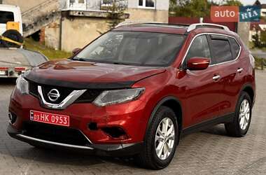 Внедорожник / Кроссовер Nissan Rogue 2015 в 