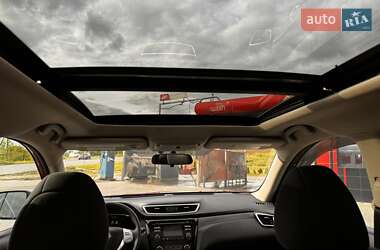 Внедорожник / Кроссовер Nissan Rogue 2015 в 
