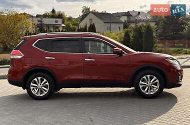 Внедорожник / Кроссовер Nissan Rogue 2015 в 