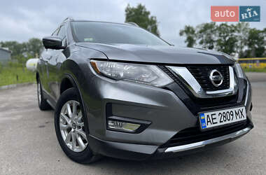 Позашляховик / Кросовер Nissan Rogue 2016 в 