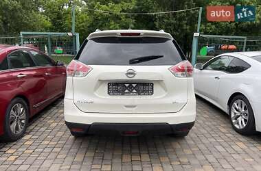 Внедорожник / Кроссовер Nissan Rogue 2016 в 
