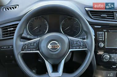 Внедорожник / Кроссовер Nissan Rogue 2020 в 