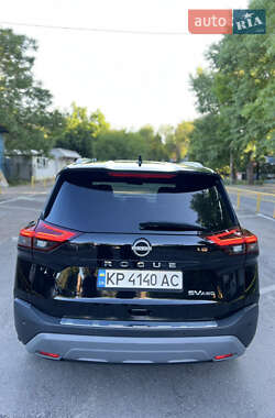 Позашляховик / Кросовер Nissan Rogue 2022 в 