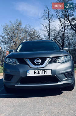 Внедорожник / Кроссовер Nissan Rogue 2016 в 