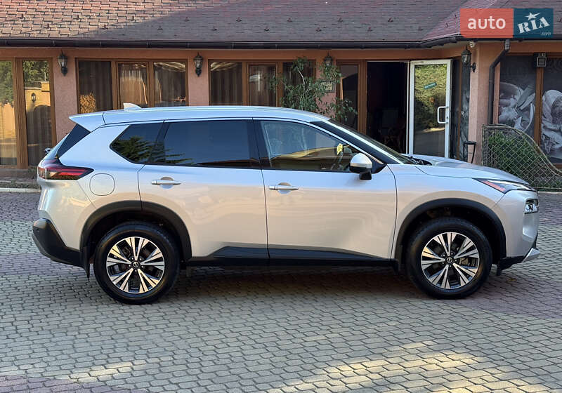 Внедорожник / Кроссовер Nissan Rogue 2021 в Мукачево