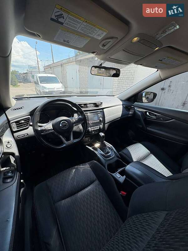 Внедорожник / Кроссовер Nissan Rogue 2016 в Кременчуге