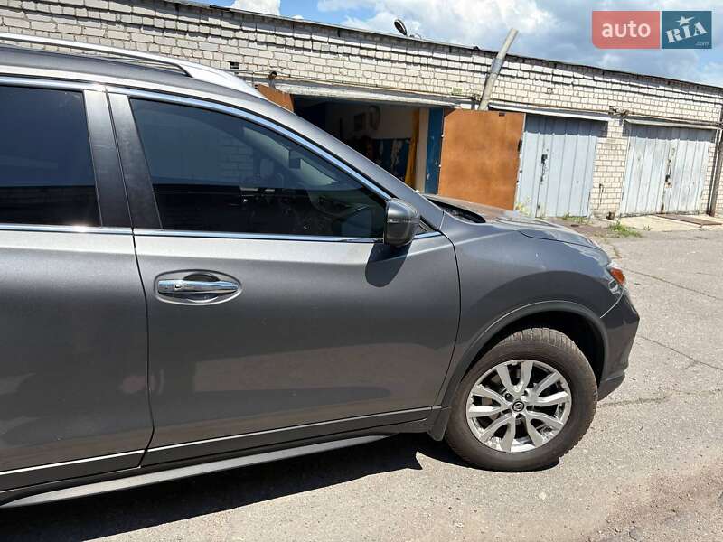 Внедорожник / Кроссовер Nissan Rogue 2016 в Кременчуге