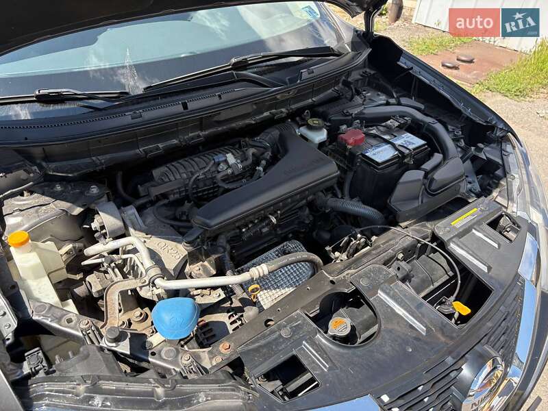 Внедорожник / Кроссовер Nissan Rogue 2016 в Кременчуге