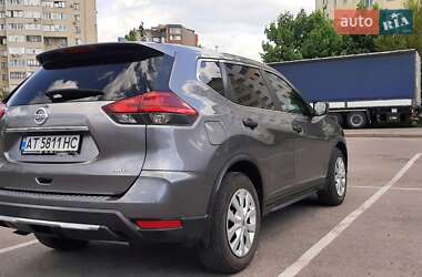 Внедорожник / Кроссовер Nissan Rogue 2016 в 