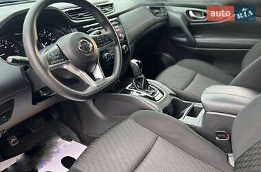 Внедорожник / Кроссовер Nissan Rogue 2016 в 