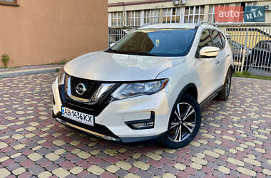 Внедорожник / Кроссовер Nissan Rogue 2017 в Виннице
