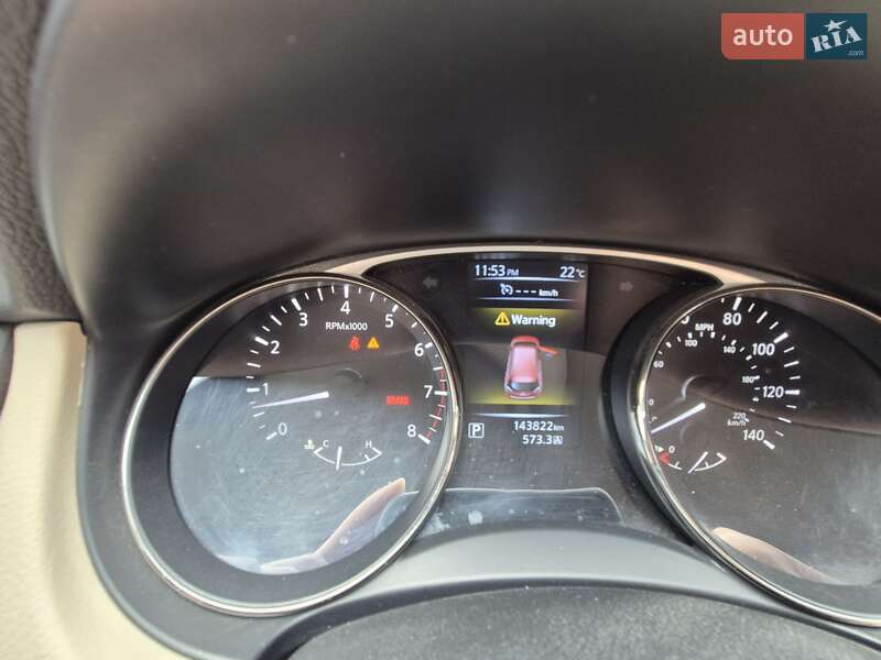 Позашляховик / Кросовер Nissan Rogue 2016 в Львові