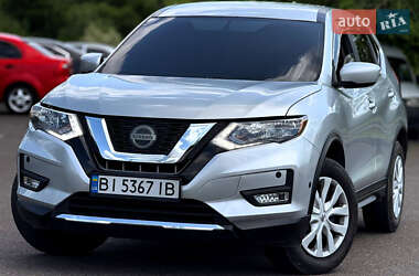 Внедорожник / Кроссовер Nissan Rogue 2017 в Кривом Роге