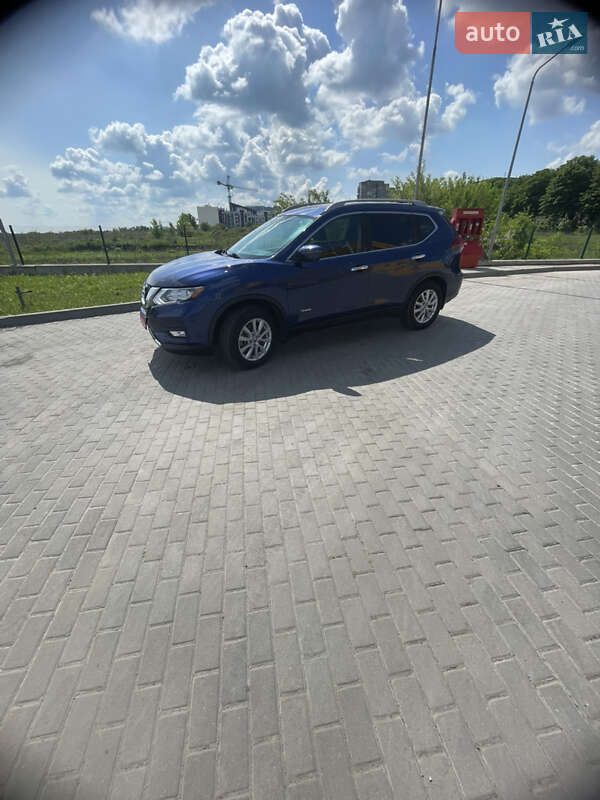 Позашляховик / Кросовер Nissan Rogue 2017 в Рівному
