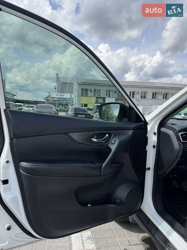 Позашляховик / Кросовер Nissan Rogue 2014 в Прилуках