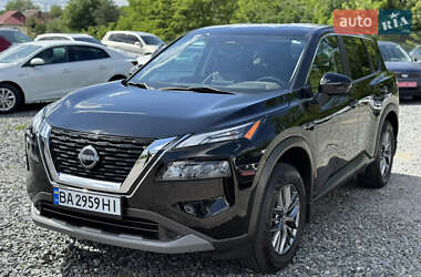 Внедорожник / Кроссовер Nissan Rogue 2022 в Умани