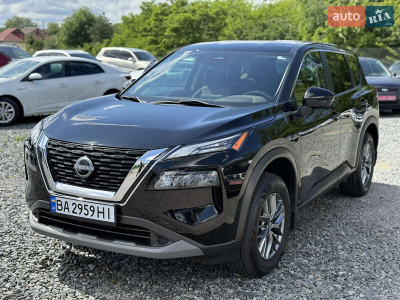 Внедорожник / Кроссовер Nissan Rogue 2022 в 