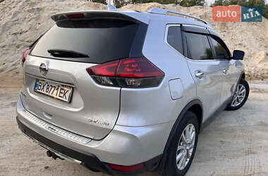 Внедорожник / Кроссовер Nissan Rogue 2017 в 