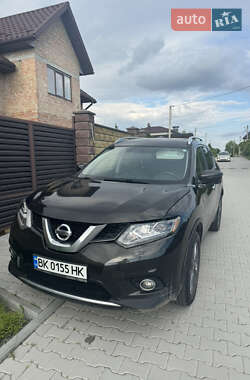 Внедорожник / Кроссовер Nissan Rogue 2015 в Ровно