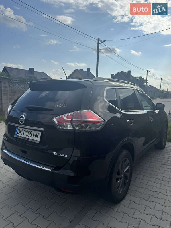 Позашляховик / Кросовер Nissan Rogue 2015 в Рівному