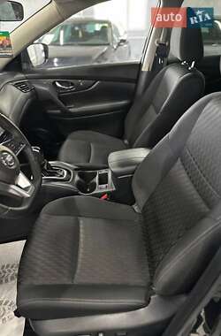 Позашляховик / Кросовер Nissan Rogue 2018 в 