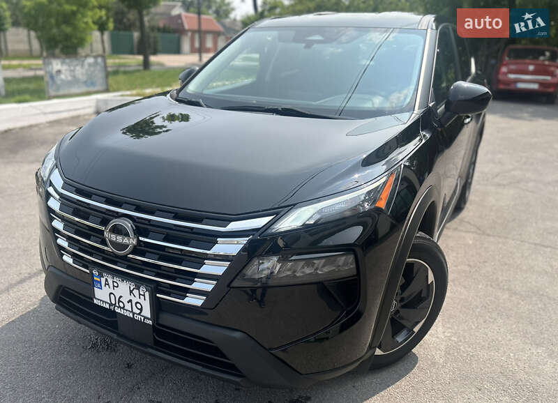Позашляховик / Кросовер Nissan Rogue 2023 в Запоріжжі