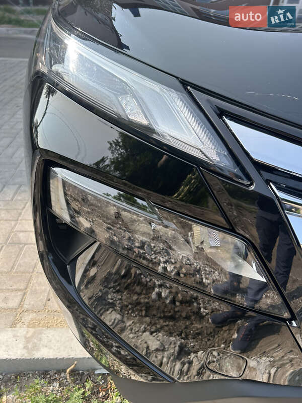 Позашляховик / Кросовер Nissan Rogue 2023 в Запоріжжі