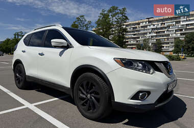 Позашляховик / Кросовер Nissan Rogue 2014 в 