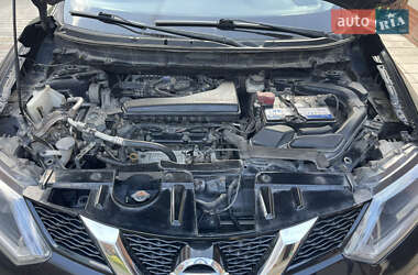 Внедорожник / Кроссовер Nissan Rogue 2016 в 