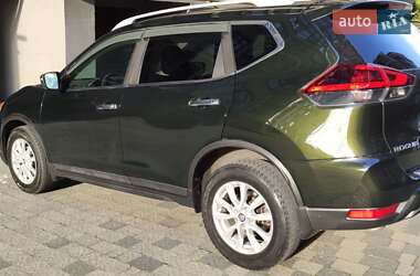 Внедорожник / Кроссовер Nissan Rogue 2018 в 