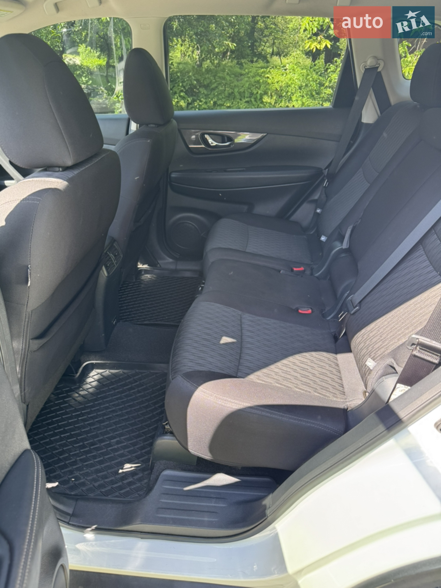 2019 Nissan Rogue - мініатюра 8