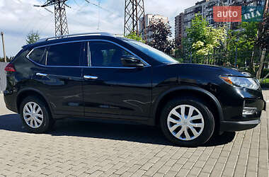 Позашляховик / Кросовер Nissan Rogue 2016 в Києві