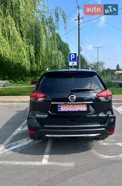 Внедорожник / Кроссовер Nissan Rogue 2018 в 